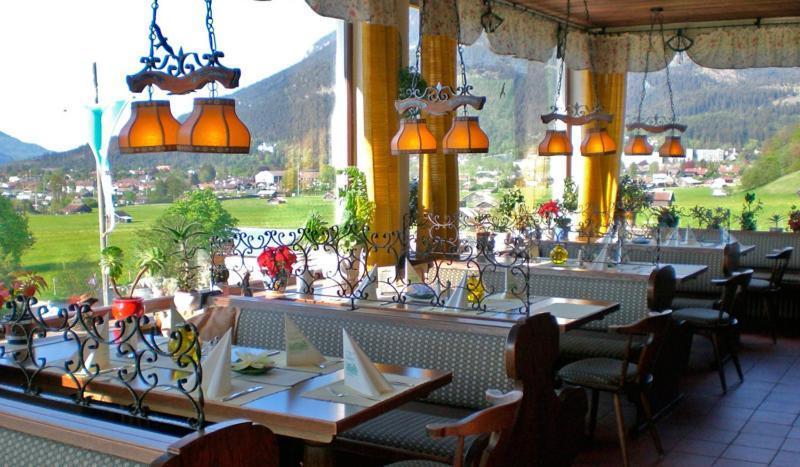 Hotel Restaurant Hausberg Гармиш-Партенкирхен Экстерьер фото
