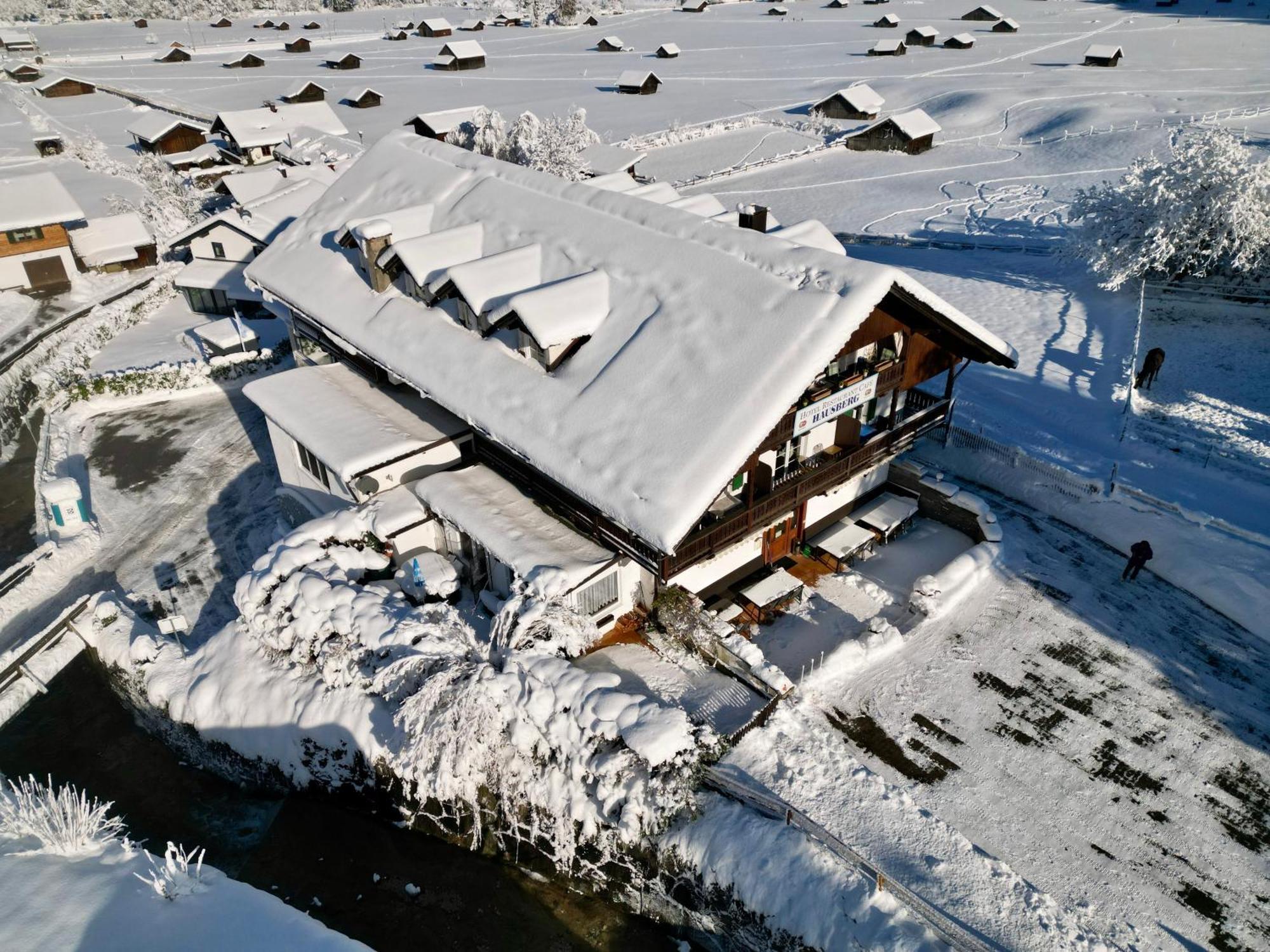 Hotel Restaurant Hausberg Гармиш-Партенкирхен Экстерьер фото